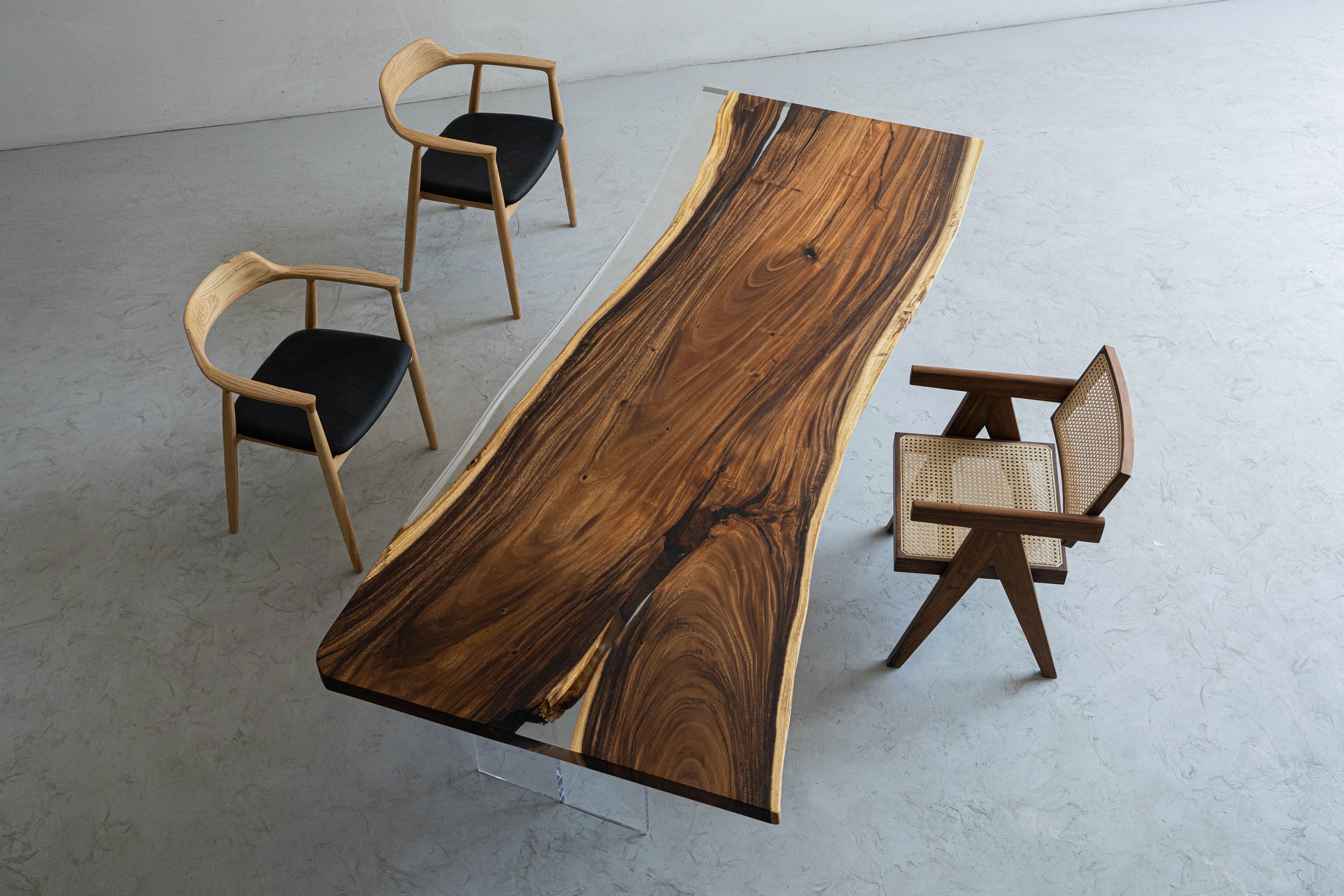 table rectangulaire, table en bois massif, table solide, table de bureau, table en bois