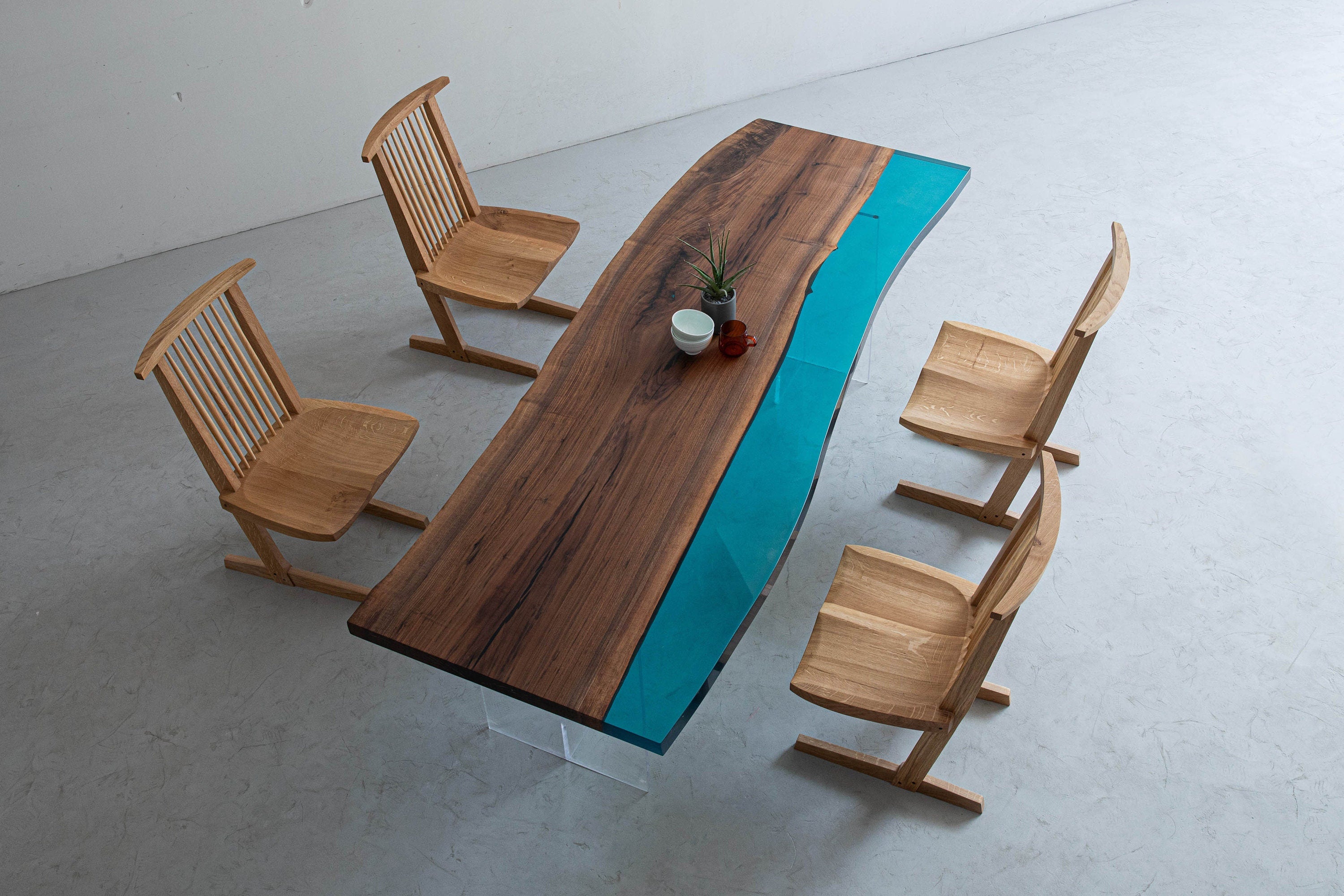 طاولة خشب راتينج ، طاولة نهر راتنجات الإيبوكسي المخصصة ، حسب الطلب ، طاولة طعام