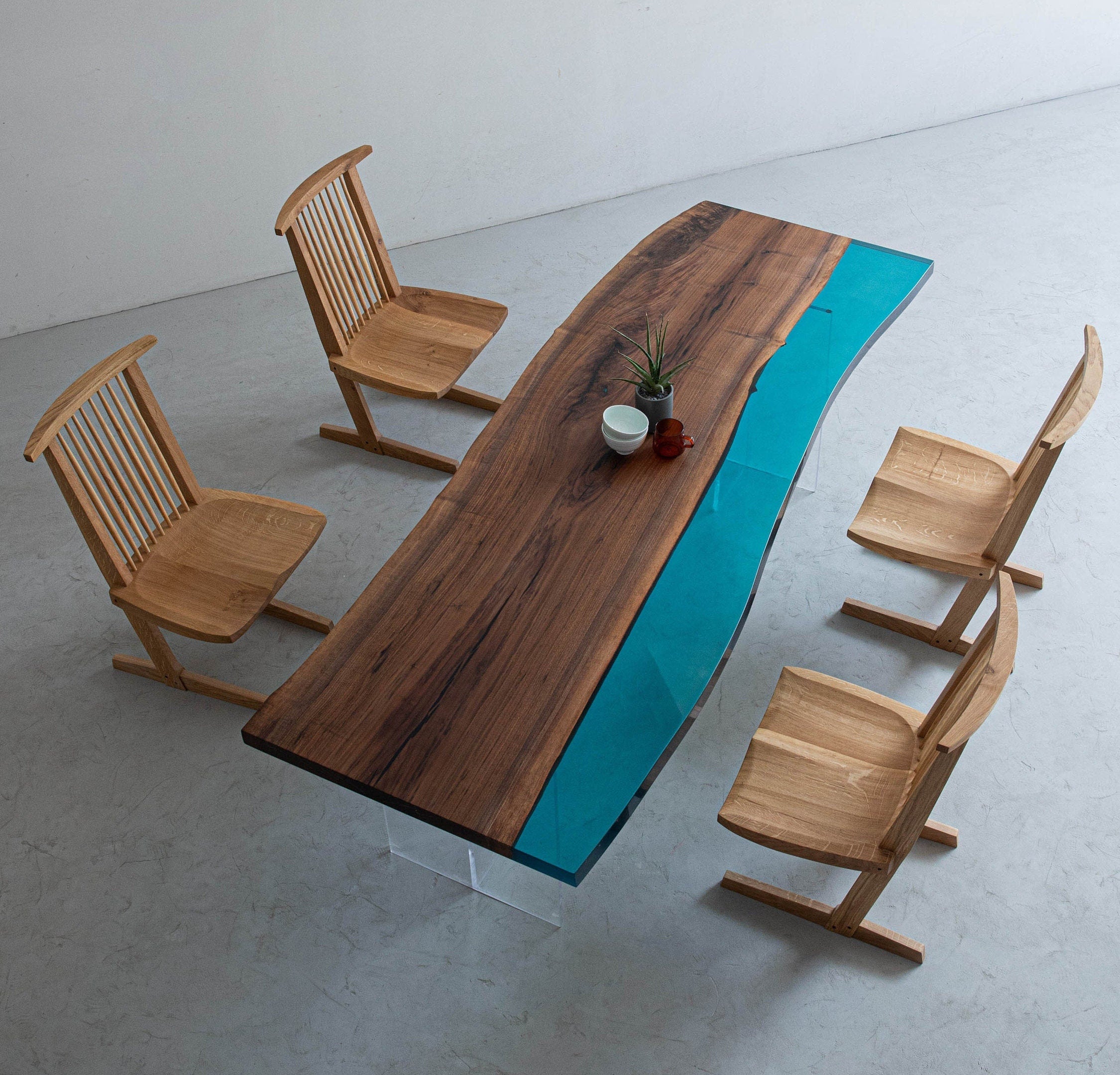 樹脂木製テーブル、カスタムエポキシ樹脂リバーテーブル、オーダーメイド、ダイニングテーブル
