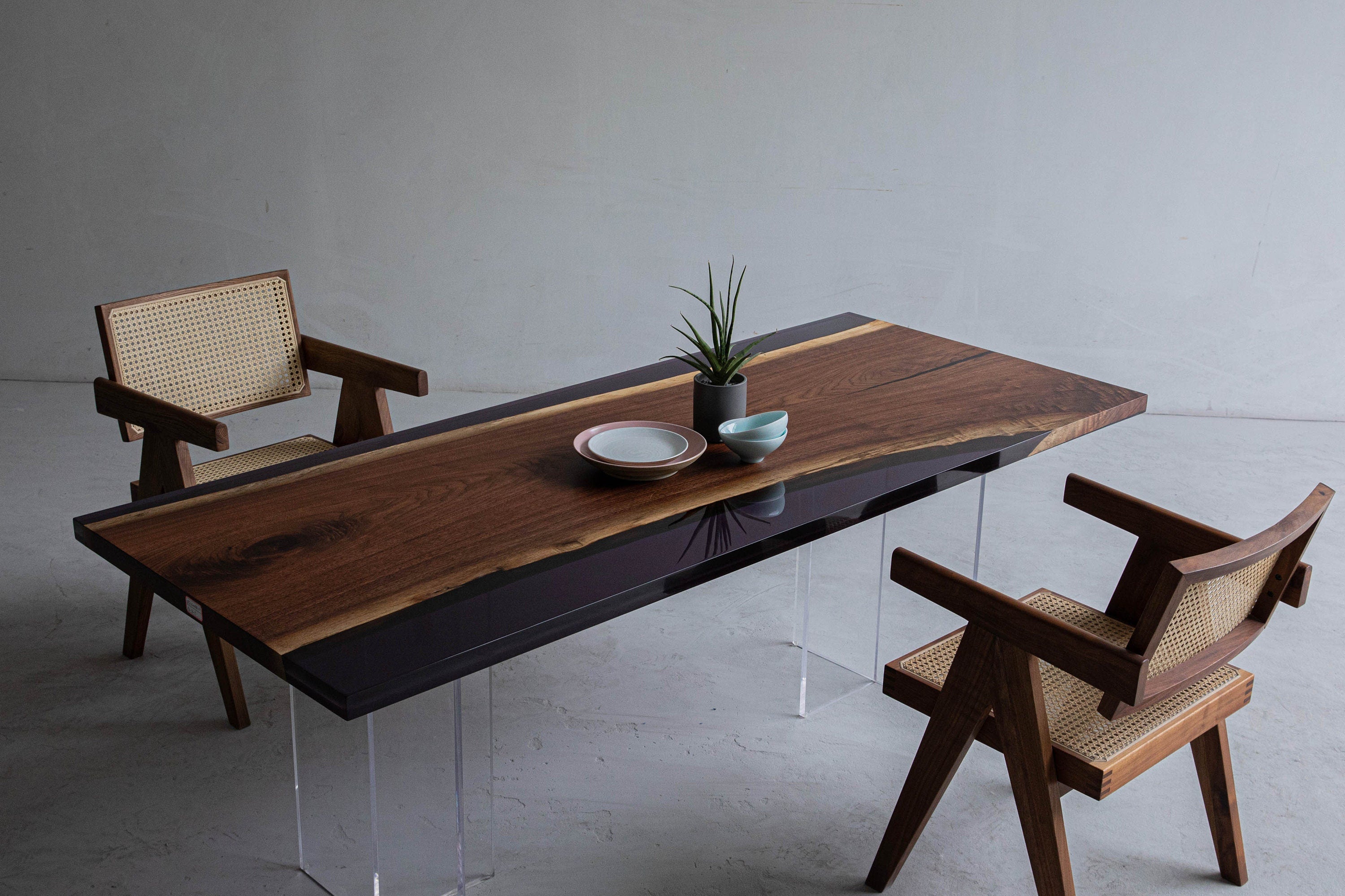 mesa preta, mesa de epóxi Black River, mesa de epóxi artesanal, mesa de resina preta River