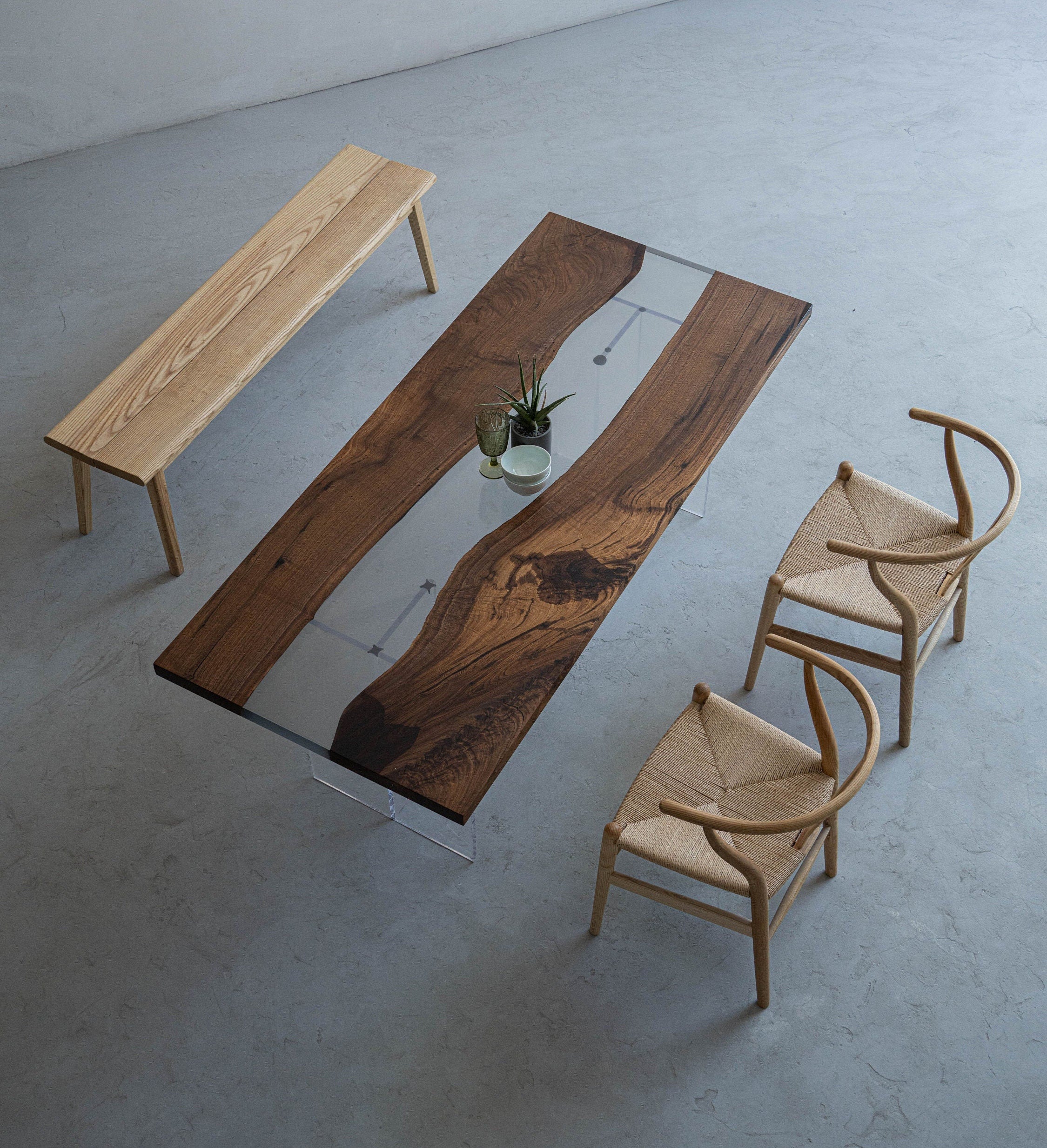 طاولة نهر إيبوكسي من خشب الجوز الأسود الصلب، طاولة، طاولة إيبوكسي، طاولة طعام من الراتنج