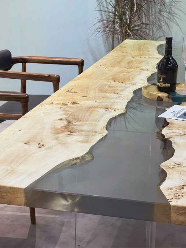 mesa epoxi de color claro, madera maciza de álamo, decoraciones de cafetería hechas a pedido