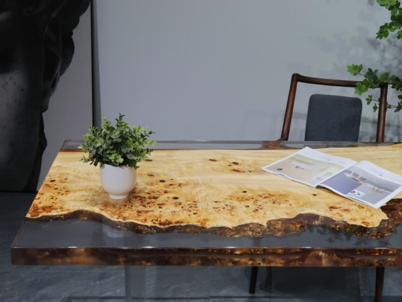 Hartsbord, Matbord, handgjort bord, bord i ett stycke, epoxihartsbord i vit färg