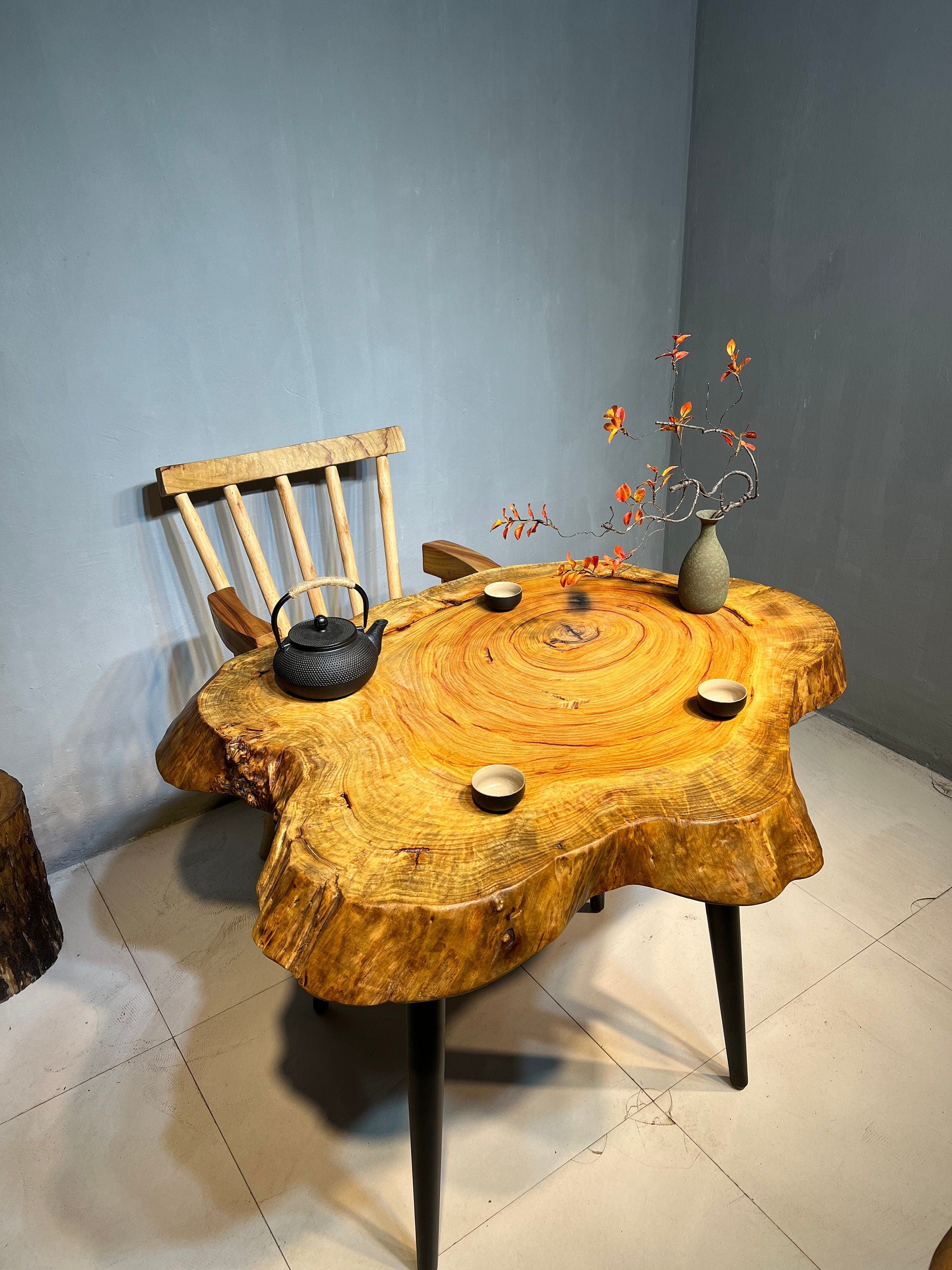 mesa auxiliar de tocón de árbol, mesa de madera de borde vivo, mesa de centro de madera de raíz, mesa de centro de losa, mesa de centro de araña