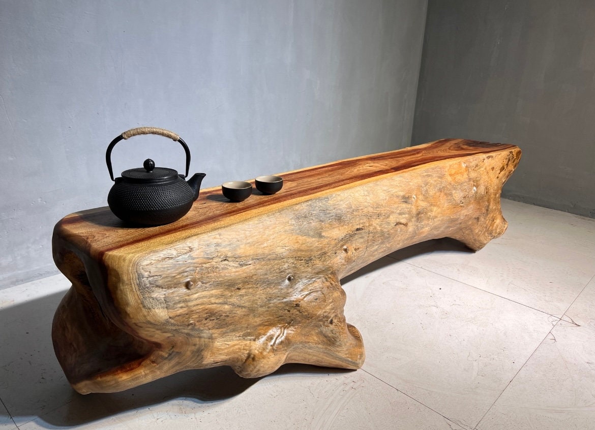 großer Couchtisch, moderner Tisch, Couchtisch aus Kampferholz,