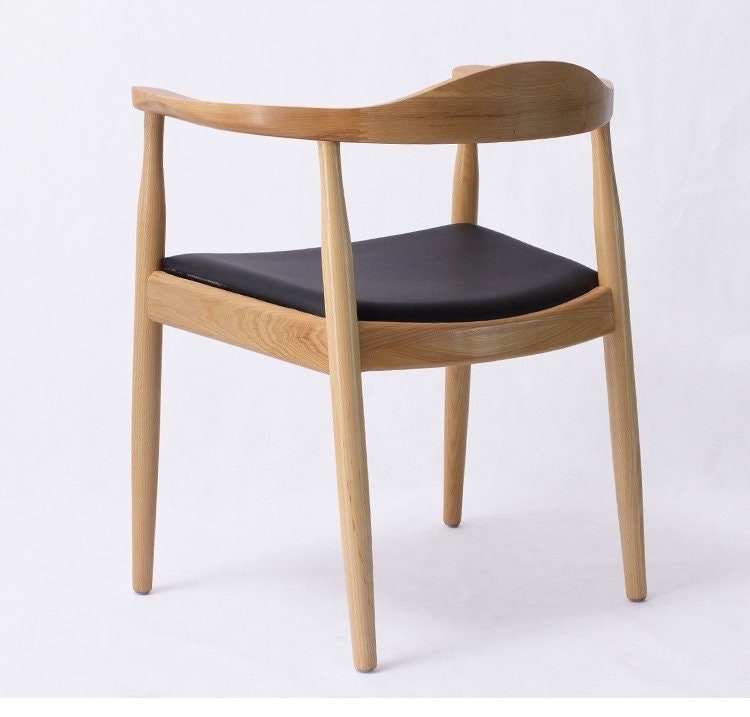 Silla de madera de cuero moderna de mediados de siglo de madera de fresno blanca, silla moderna danesa de cuero