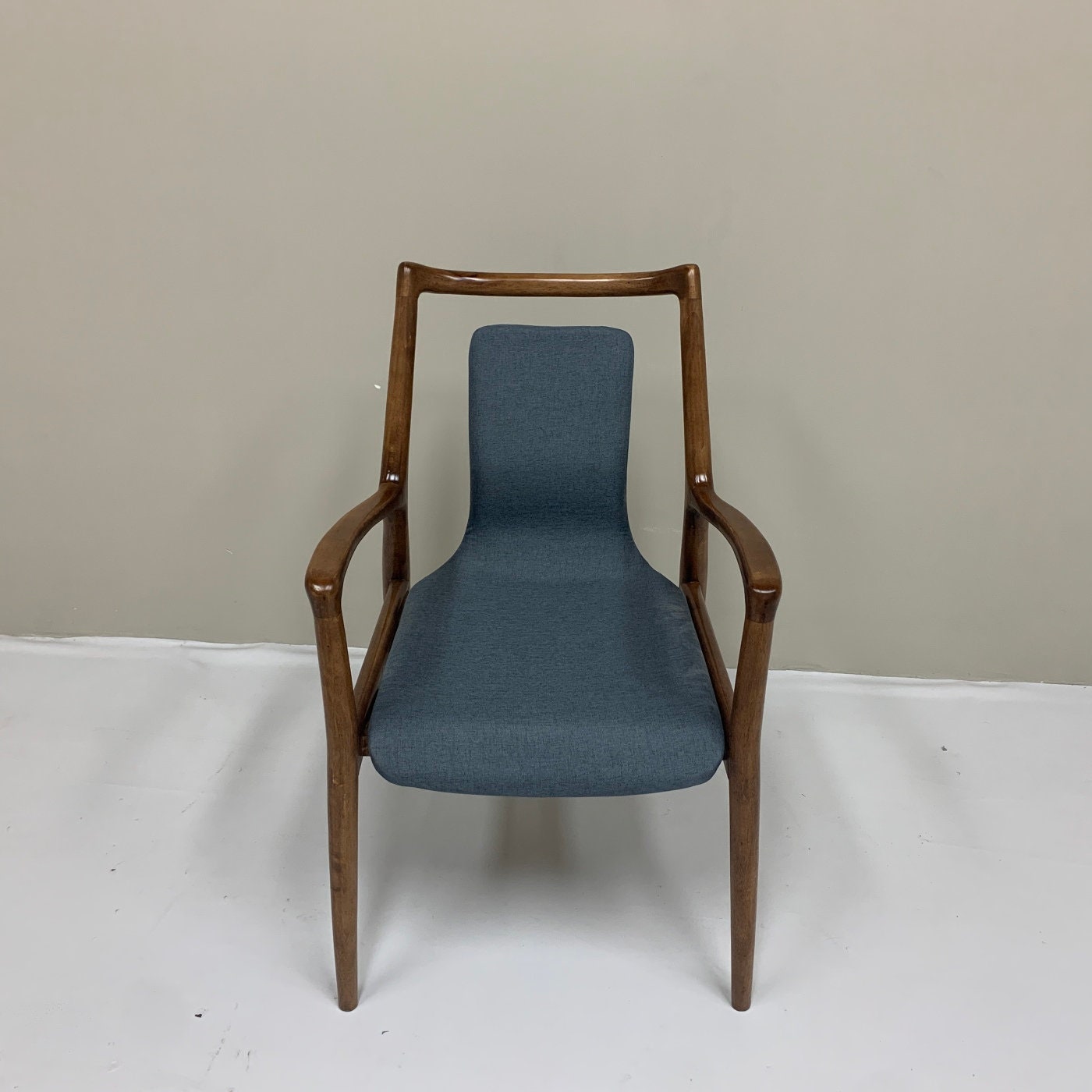 Brunmålad stol, Askstol, Mid Century Modern Chair, matstol i vit ask