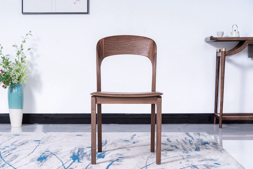 Köksstol i massivt trä, Minimalistisk svart valnötsstol, Mid Century Modern svart valnötsstol