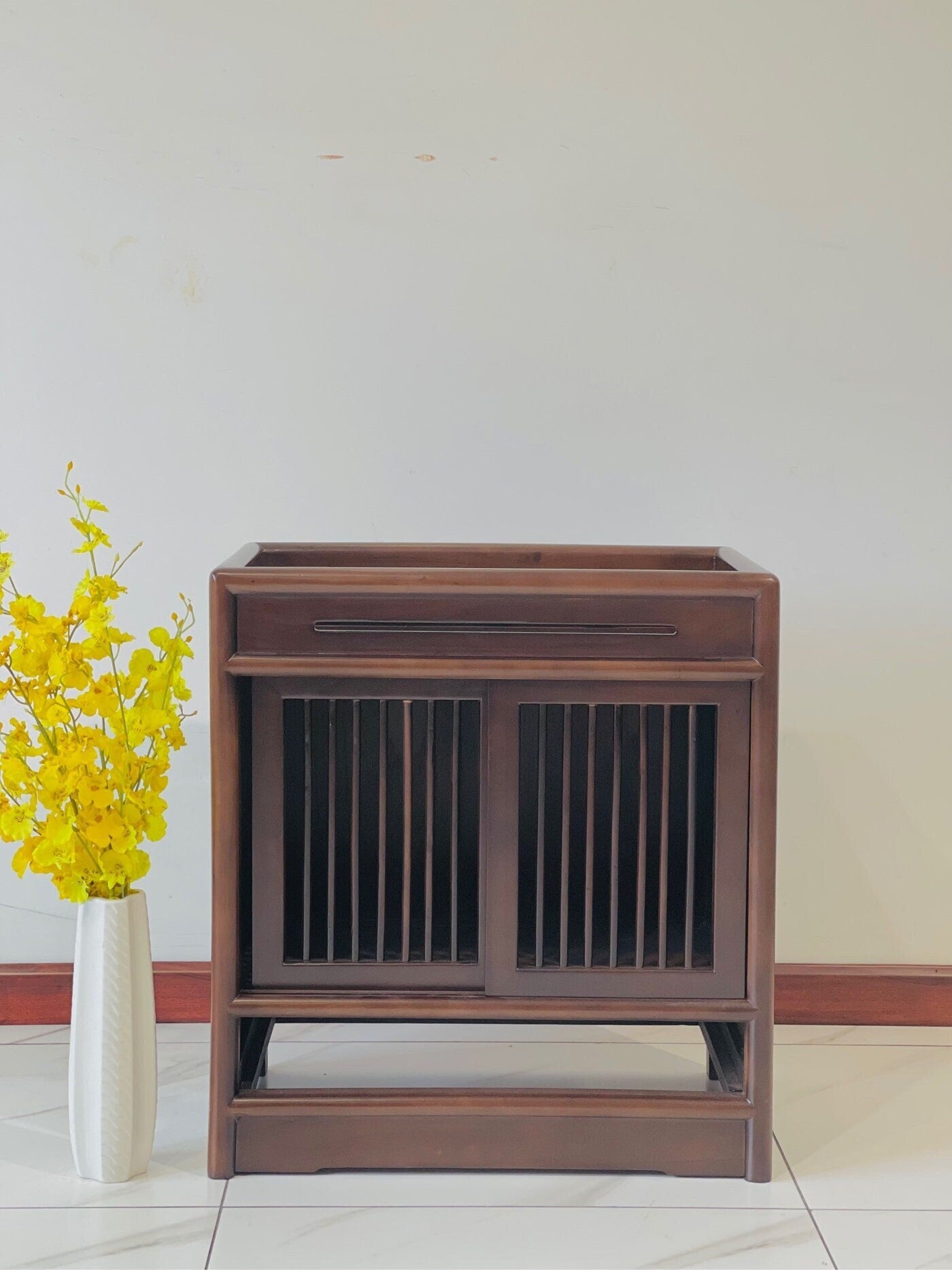 Record Storage Cabinet Early American, Record Storage, Record Player Display, Coastal Entry Table, Console Table, Farmhouse Console table - SlabstudioHongKong