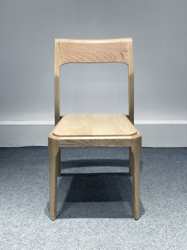 Silla de comedor de fresno, silla simple, silla de estilo familiar, silla de comedor familiar
