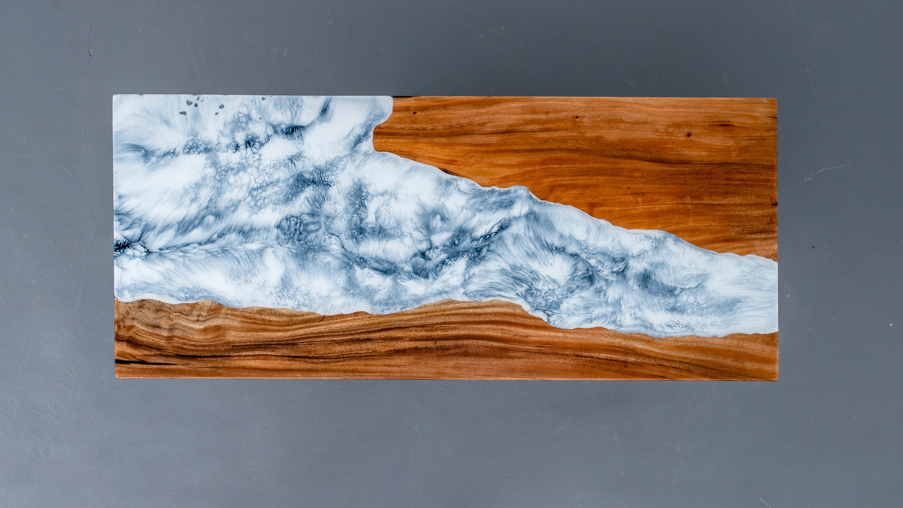 Tavolo epossidico fiocco di neve, tavolo in resina epossidica bianca, tavolo da pranzo Snow, tavolo in legno naturale