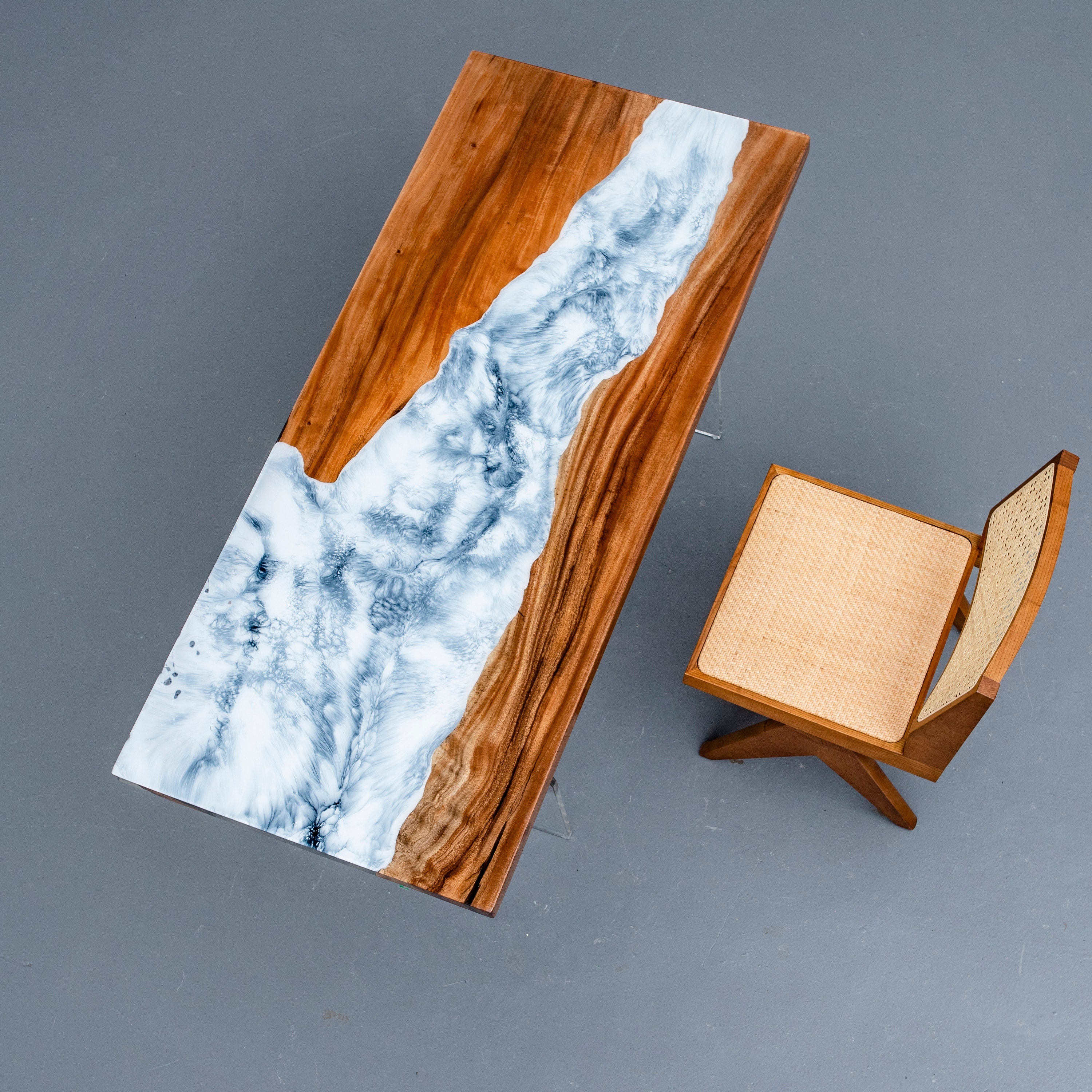Mesa de epóxi floco de neve, mesa de resina epóxi branca, mesa de jantar de neve, mesa de madeira natural