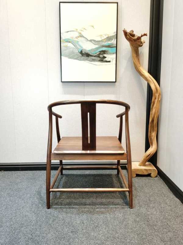 Lyxig stol i massivt trä, unik kontorsstol, modern stol i svart valnöt, matstol i trä