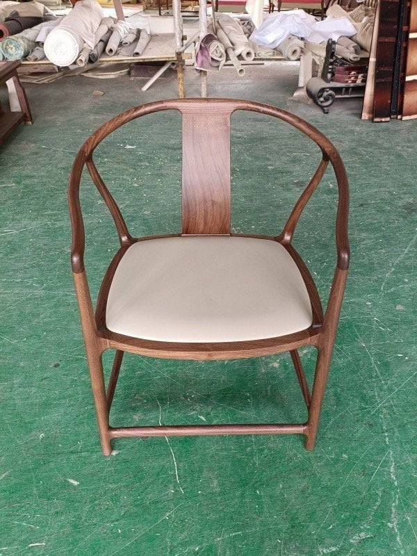 Minimalistisk svart valnötsstol, Mid Century Modern svart valnötsstol, matstol i svart valnöt