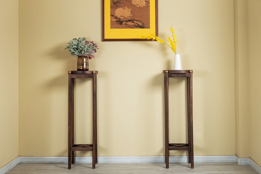 brown circle flower stand, Hand made planter in solid wood, special design plant stand, Solid Hardwood - SlabstudioHongKong