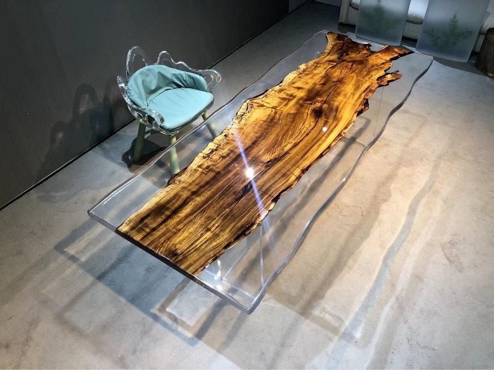 Mesa epóxi artesanal de uma peça, mesa de resina epóxi de madeira de cânfora dourada