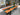 طاولة إيبوكسي بنية من راتينج Beli noir مخصصة، طاولة إيبوكسي بحجم مخصص، طاولة إيبوكسي بتصميم مخصص