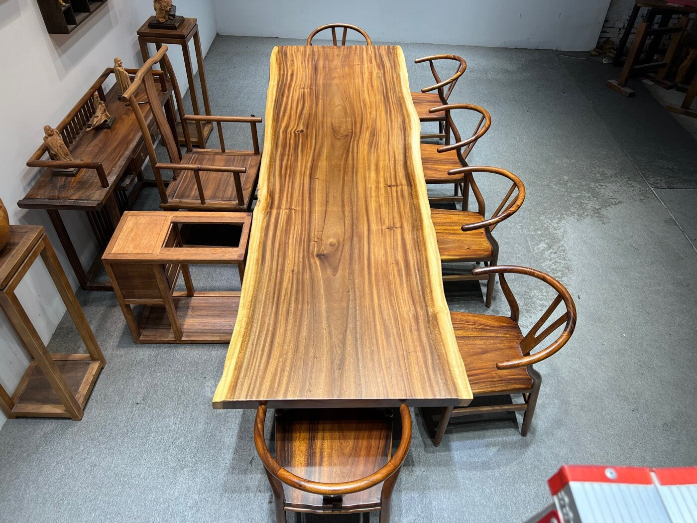 Live wood slab, Live Edge Furniture, Slab Dining Table, Walnut Dining Table - SlabstudioHongKong