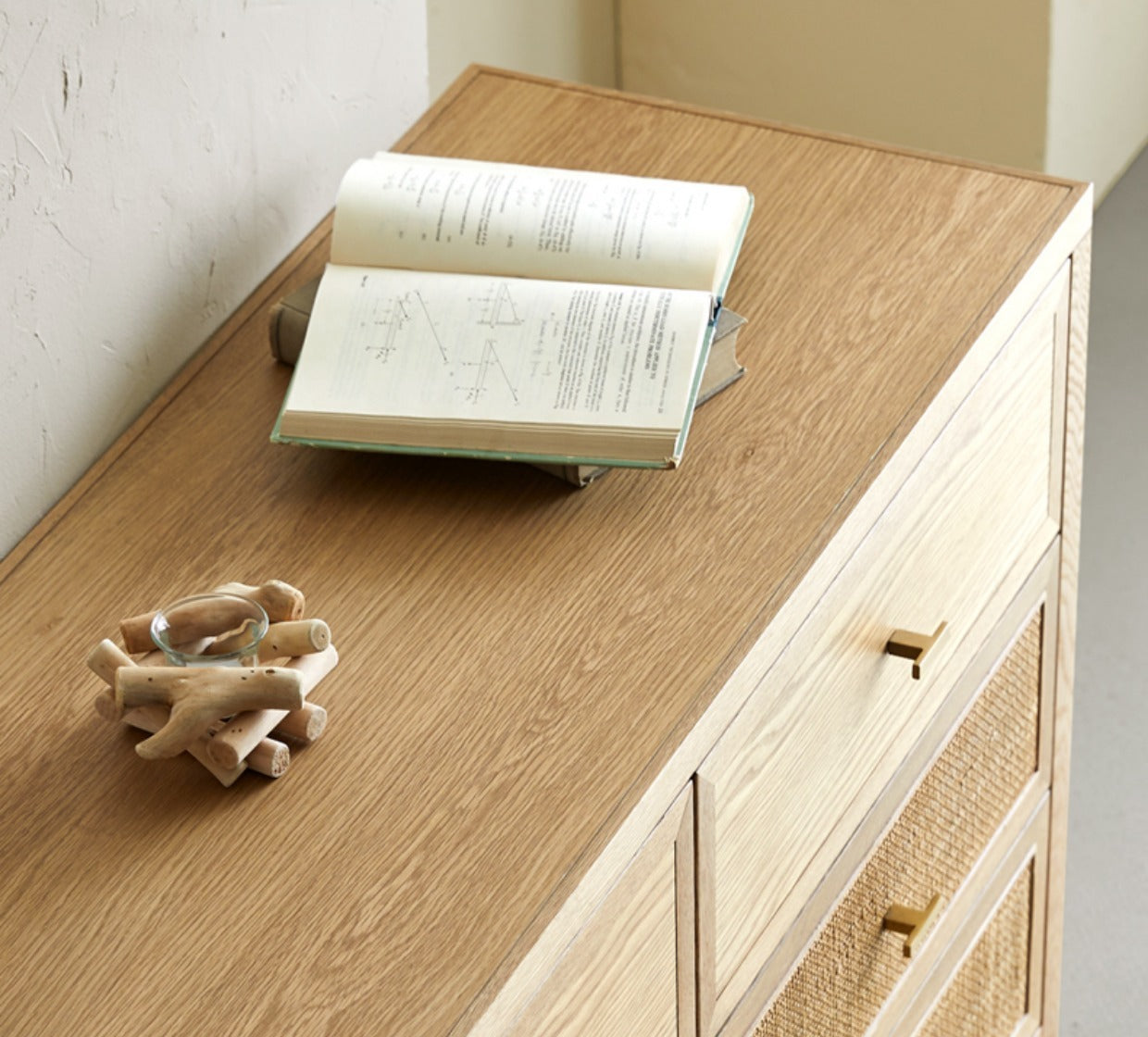 oak pantry cabinet, oak cabinets kitchen ideas, oak dresser, oak china cabinet, oak wood cabinets - SlabstudioHongKong